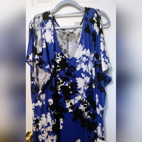 Cold shoulder Maxi dress by Jessica London size 30W. blue and white - Picture 3 of 5